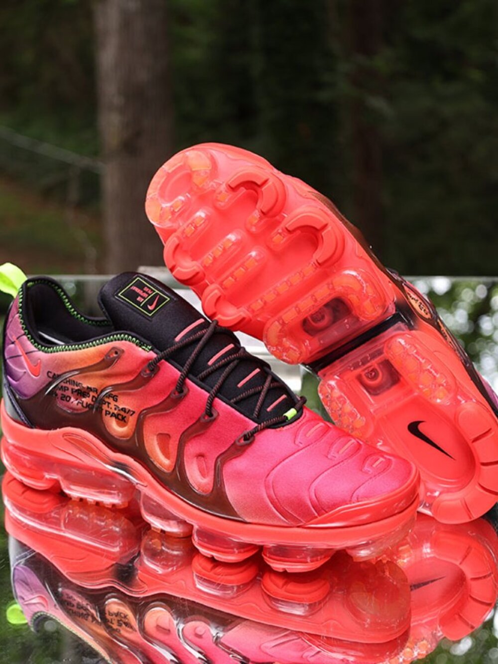 Nike Air Vapormax Plus Laser Crimson - Picture 5 of 15